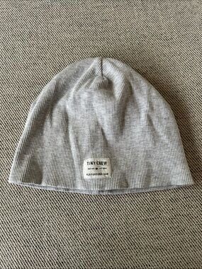 H&M Light Gray Ribbed Kids Beanie with Patch
